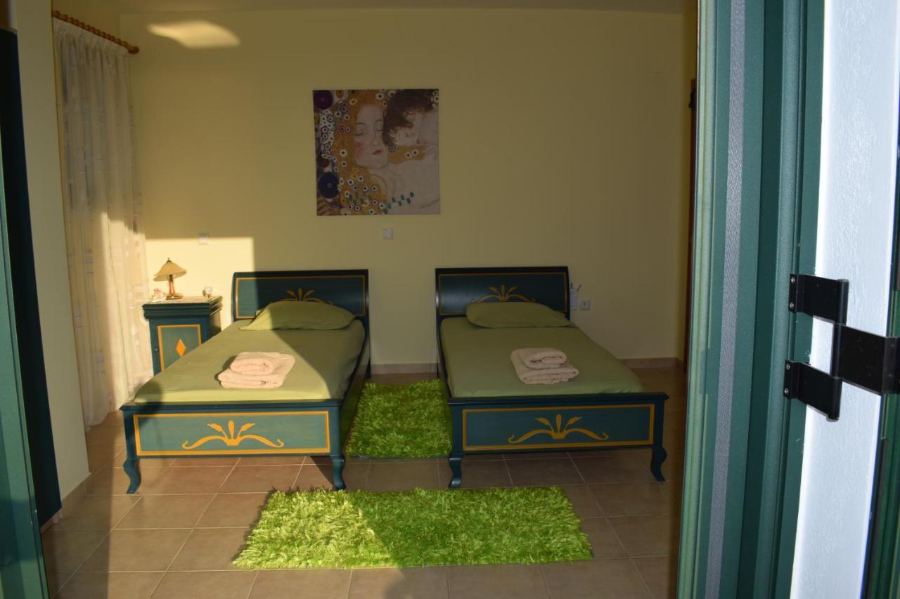 Villa Thetis With Private Pool Where The Sunsets Fade Away Ayios Nikitas Bagian luar foto