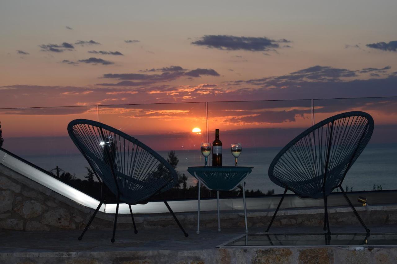 Villa Thetis With Private Pool Where The Sunsets Fade Away Ayios Nikitas Bagian luar foto
