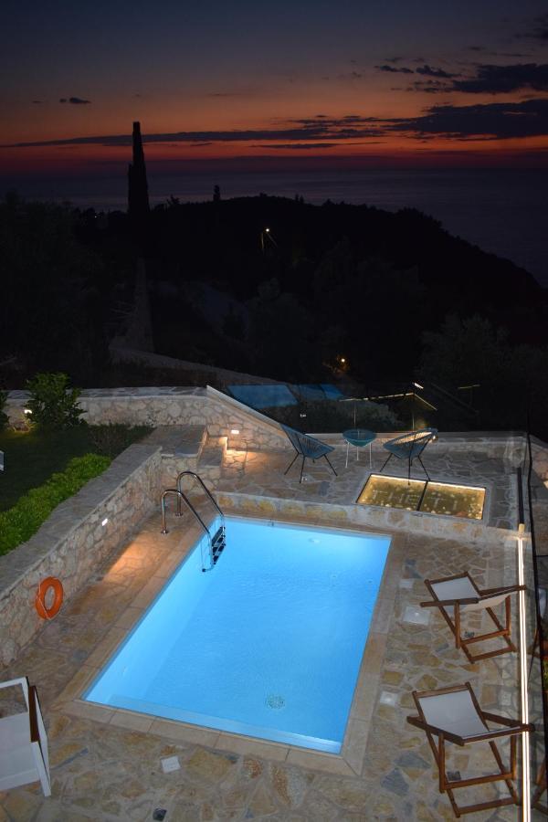 Villa Thetis With Private Pool Where The Sunsets Fade Away Ayios Nikitas Bagian luar foto