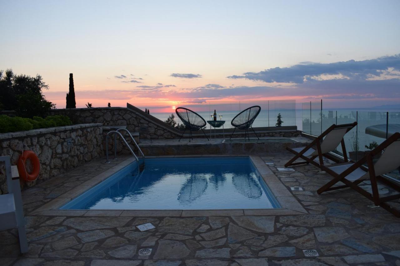 Villa Thetis With Private Pool Where The Sunsets Fade Away Ayios Nikitas Bagian luar foto