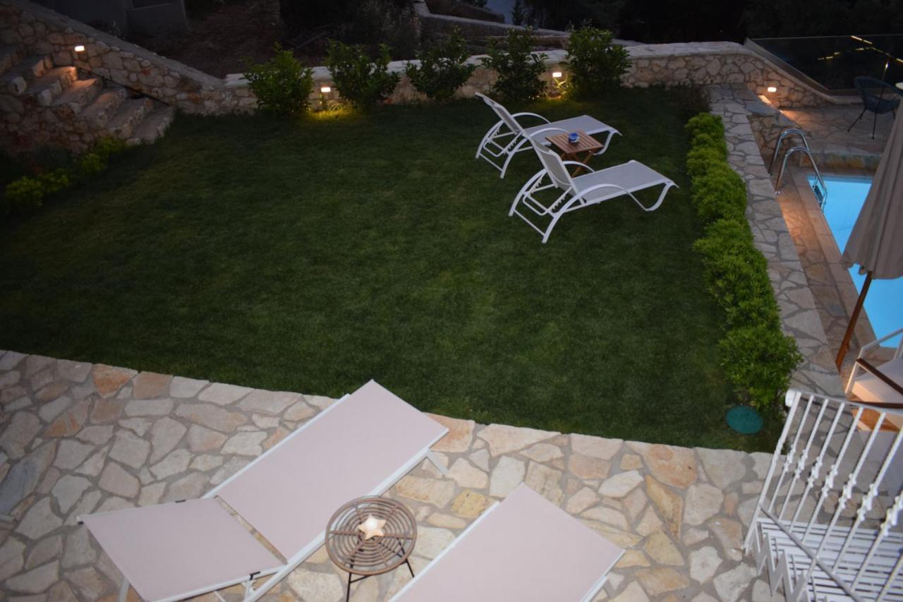 Villa Thetis With Private Pool Where The Sunsets Fade Away Ayios Nikitas Bagian luar foto
