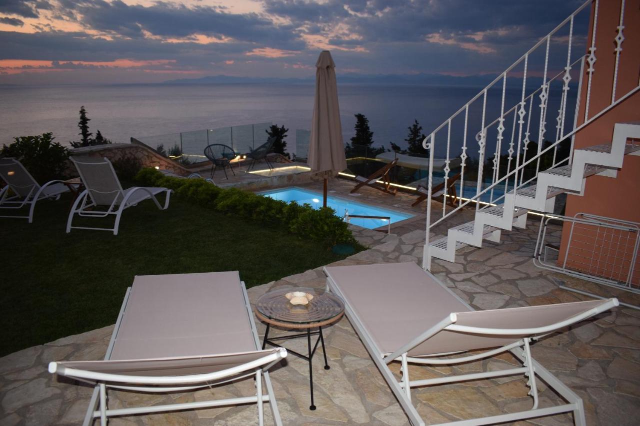 Villa Thetis With Private Pool Where The Sunsets Fade Away Ayios Nikitas Bagian luar foto