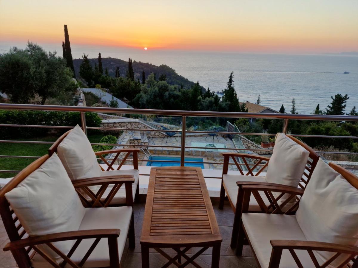 Villa Thetis With Private Pool Where The Sunsets Fade Away Ayios Nikitas Bagian luar foto